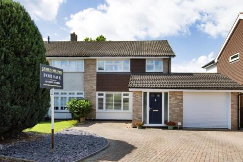 4 bedroom semi-detached house for sale