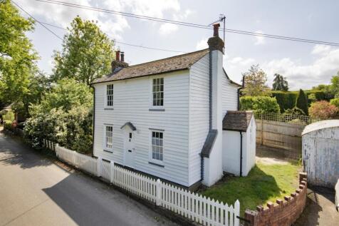 2 bedroom detached house for sale