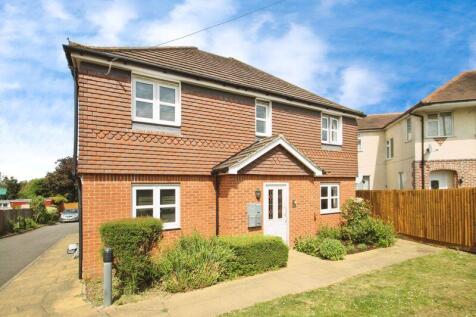 Hexham Gardens, Northolt 1 bed flat for sale