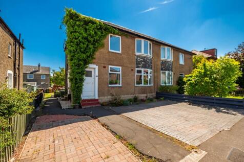 59 Colinton Mains Road, Colinton... 2 bed flat for sale