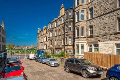 9/7 Meadowbank Avenue, Edinburgh, EH8 1 bed flat for sale