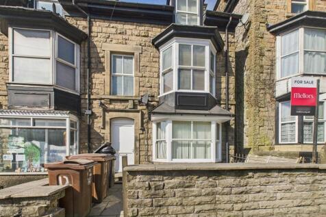 Fairfield Road, Buxton 2 bed flat for sale