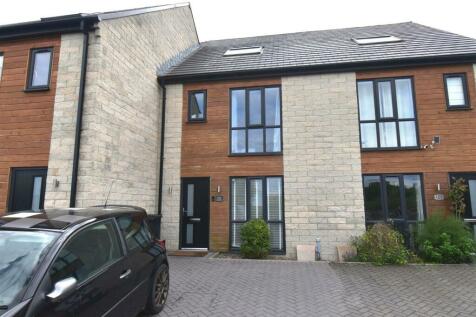 4 bed mews house