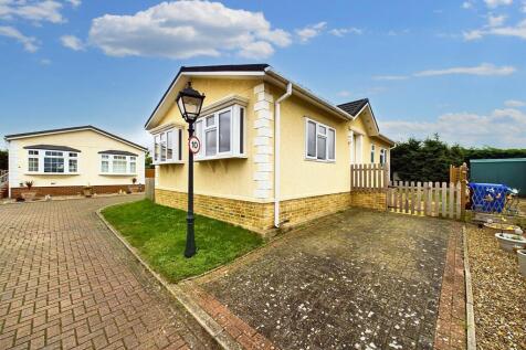 2 bedroom park home for sale