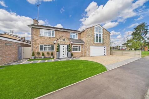 Nunnery Drive, Thetford, IP24 4 bed detached house for sale