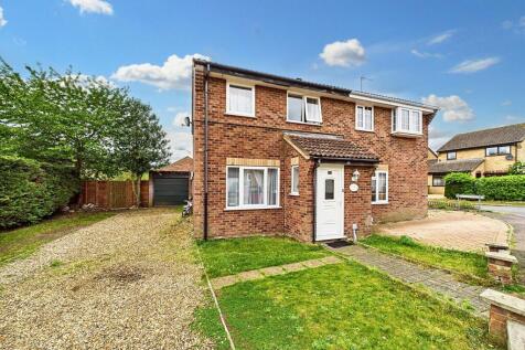 Jasmine Close, Thetford, IP24 3 bed semi