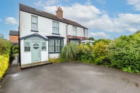 3 bedroom semi-detached house for sale