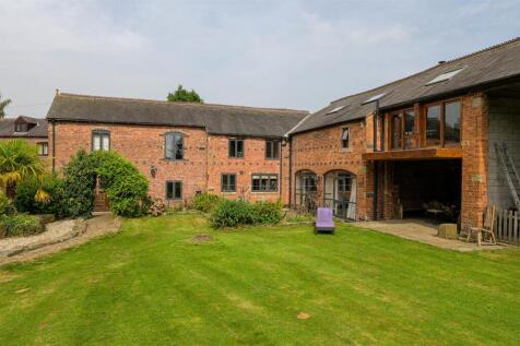 Oak Bank Barn, Heatley Lane... 5 bed barn conversion for sale