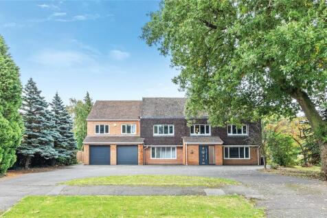 5 bedroom detached house for sale