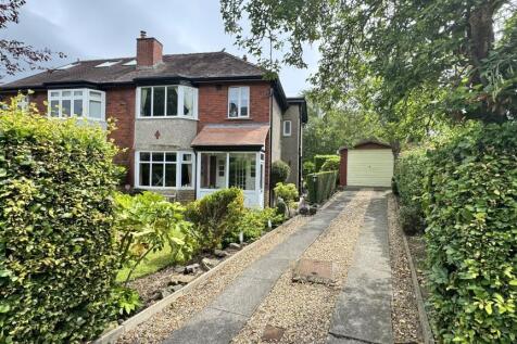 4 bedroom semi-detached house for sale