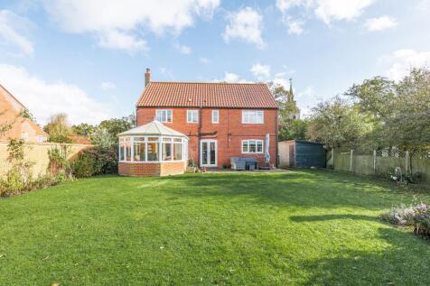 Bawdeswell 4 bed detached house for sale