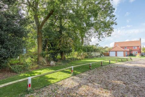Bawdeswell 4 bed detached house for sale