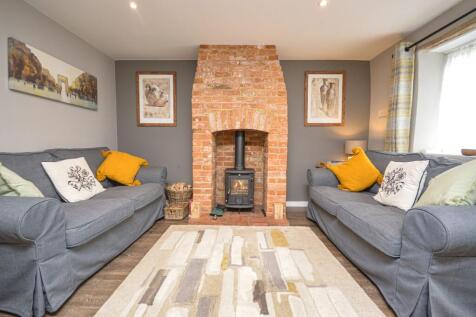 Litcham 2 bed cottage for sale