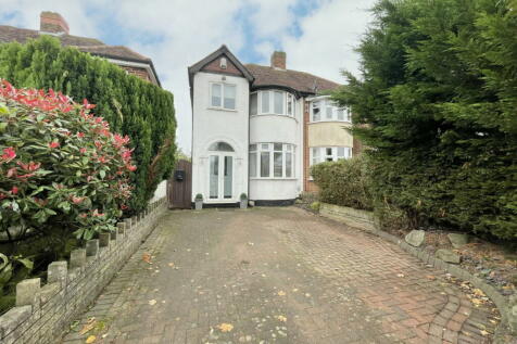 3 bedroom semi-detached house for sale