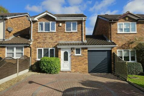 3 bedroom link detached house for sale