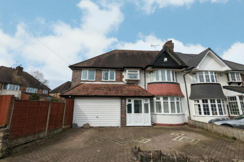 5 bedroom semi-detached house for sale