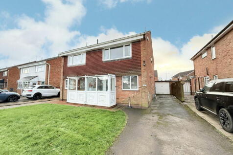 2 bedroom semi-detached house for sale