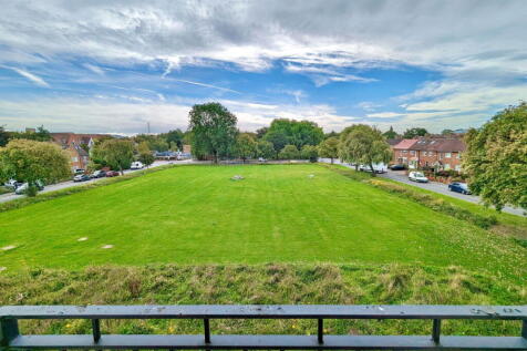 Phoenix House, Swallows Meadow, Shirley 2 bed retirement property for sale