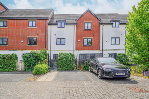 Parkgate Mews, Shirley, Solihull, B90... 3 bed townhouse for sale