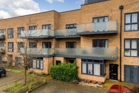 Brooks Mews, Aylesbury HP19 2 bed flat for sale
