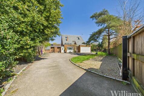 Brook End, Aylesbury HP22 5 bed detached house for sale