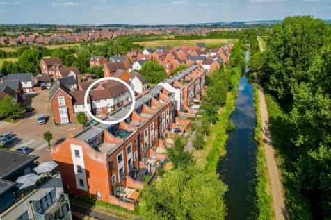 Provis Wharf, Aylesbury HP20 3 bed semi
