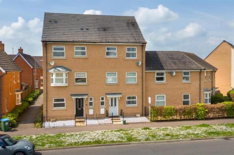 Paradise Orchard, Aylesbury HP18 4 bed townhouse for sale
