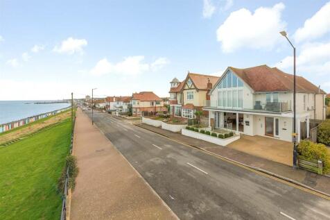 Western Esplanade, Herne Bay 2 bed ground floor flat for sale