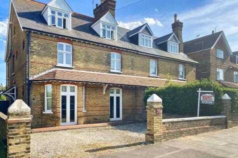 5 bedroom semi-detached house for sale
