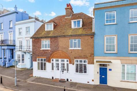 Central Parade, Herne Bay 3 bed terraced house for sale