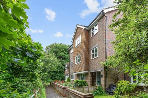 Court Road, Lewes 2 bed apartment for sale