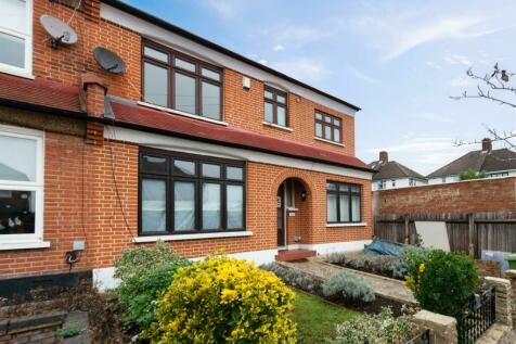 4 bedroom semi-detached house for sale