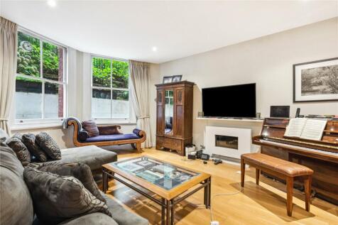 3 bedroom flat for sale