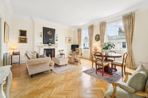 Gloucester Road, South Kensington... 2 bed flat for sale