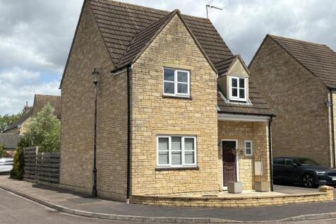Perrinsfield, Lechlade... 3 bed link detached house for sale