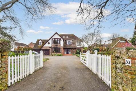 6 bedroom detached house for sale