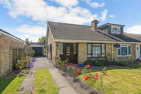 2 bedroom semi-detached bungalow for sale