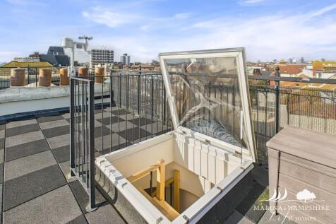 Clearwater Apartments, Southsea PO4 2 bed apartment for sale