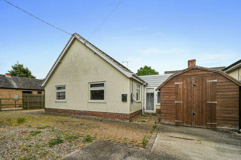 2 bedroom detached bungalow for sale