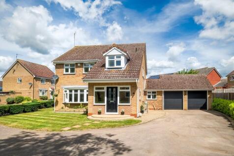 Plummer Close, Bury St. Edmunds IP31 4 bed detached house for sale