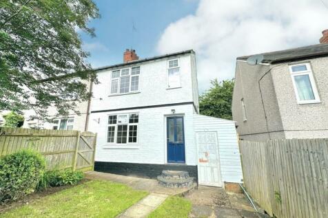 2 bedroom semi-detached house for sale