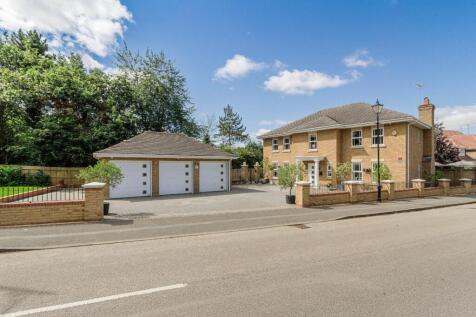 5 bedroom detached house for sale