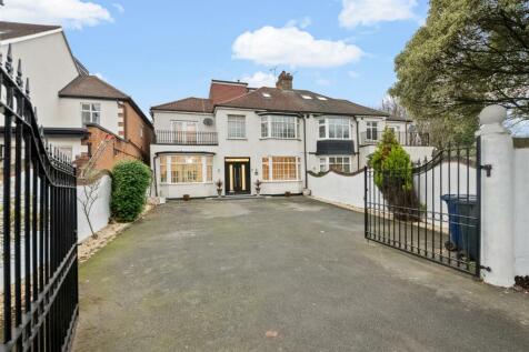 Tentelow Lane, Norwood Green UB2 6 bed semi