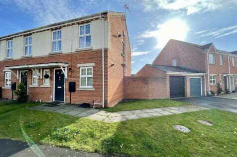 2 bedroom semi-detached house for sale