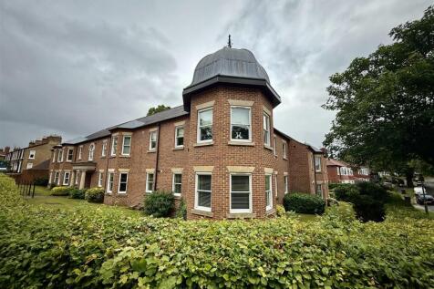 121 Coniscliffe Road, Darlington 2 bed apartment for sale