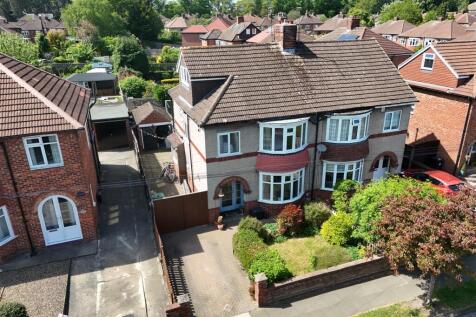 4 bedroom semi-detached house for sale