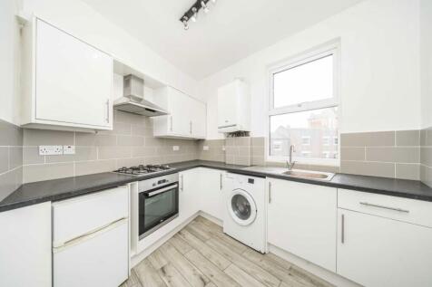 West Hill, London SW18 2 bed flat for sale