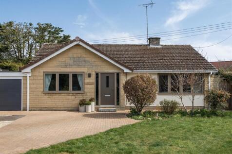 2 bedroom semi-detached bungalow for sale