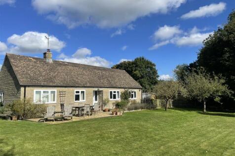 Main Road, Whittington, Cheltenham 3 bed detached bungalow for sale