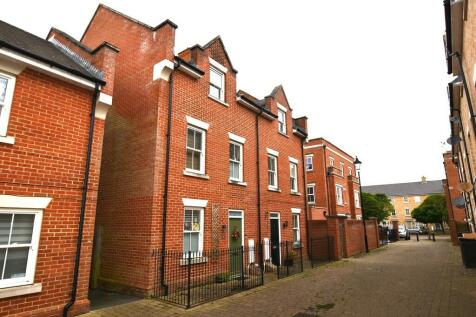 4 bedroom town house for sale